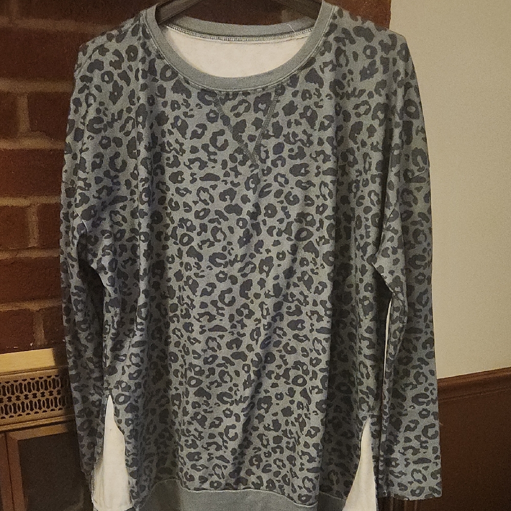 SHEIN Gray Leopard Print Long Sleeve Top